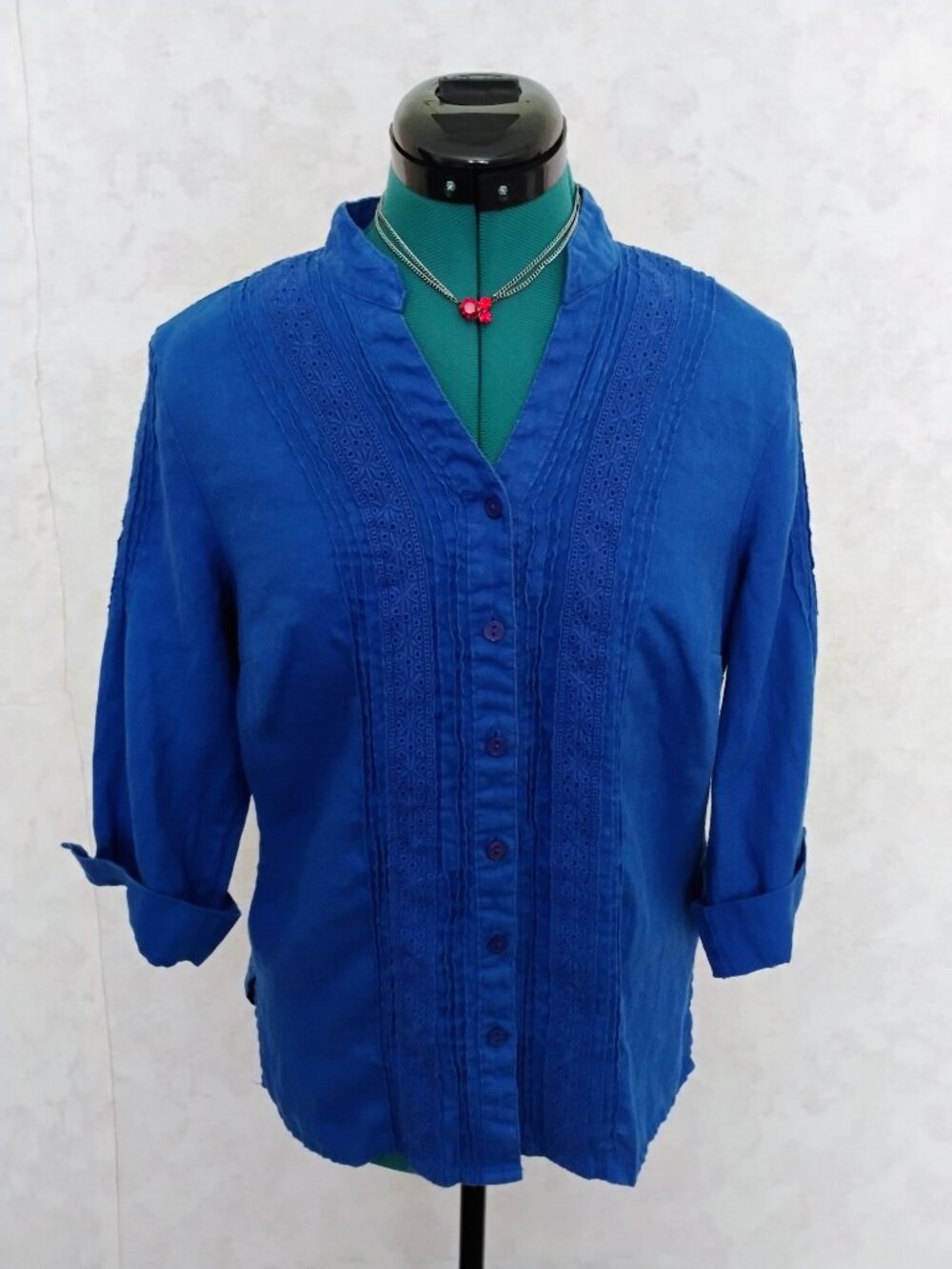 JM Collection Petite Cobalt Blue Eyelet Blouse Size 8 Petite